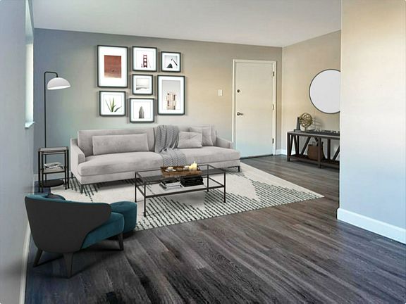 5th image of 3779 Swiss Dr APT 2