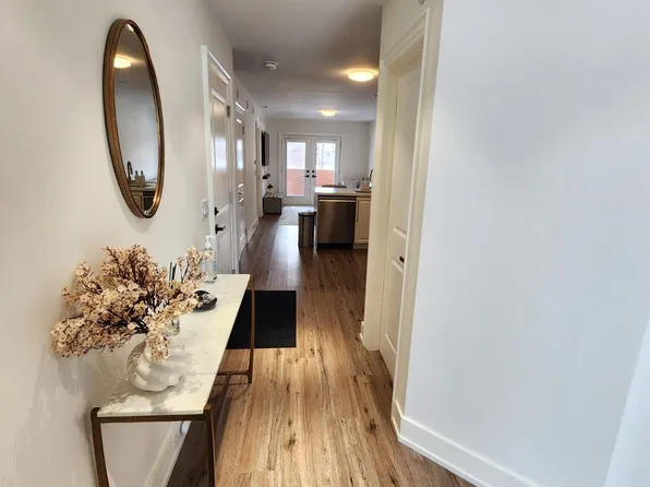 263 Barrie St #11, Bradford West Gwillimbury, ON L3Z 4M8