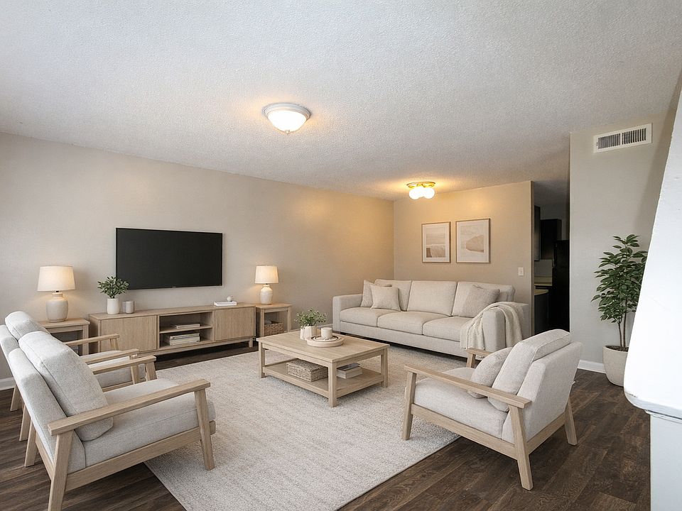 1st image of 135 Royal Dr #8