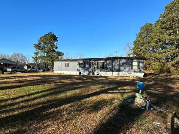 1105 Peacock St, Manning, SC 29102