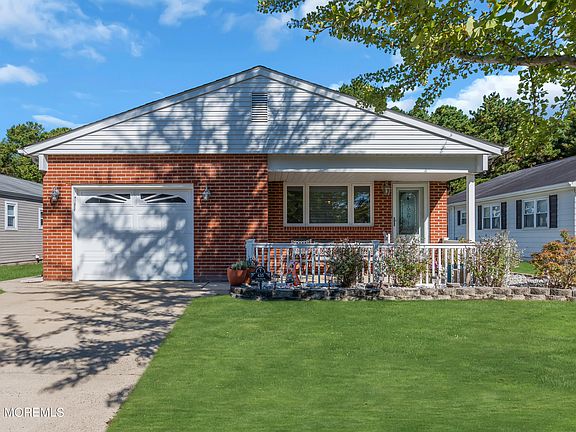 3rd image of 435 Costa Mesa Drive