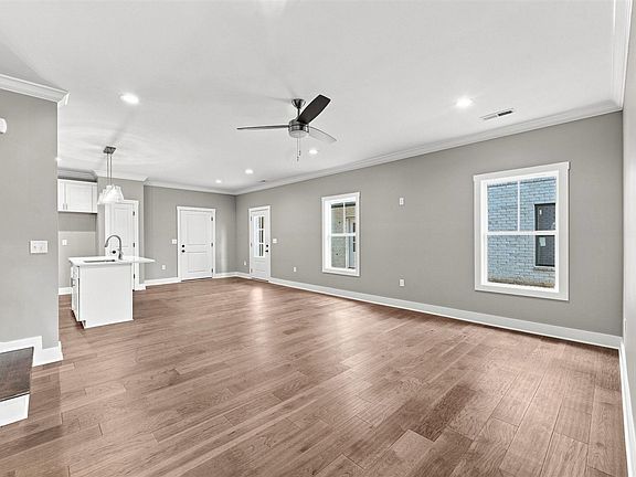 3rd image of 512 Old Lovers Ln APT 511