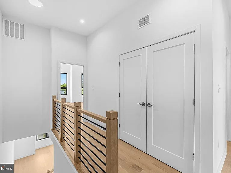2534 Elvans Rd SE — Photo 33