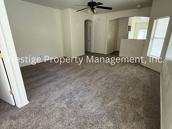 3rd image of 135 E Calle Puente Azul