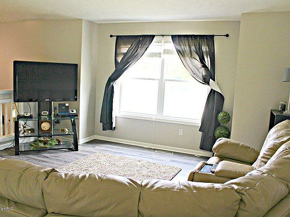 2nd image of 4586 Juneberry Ct
