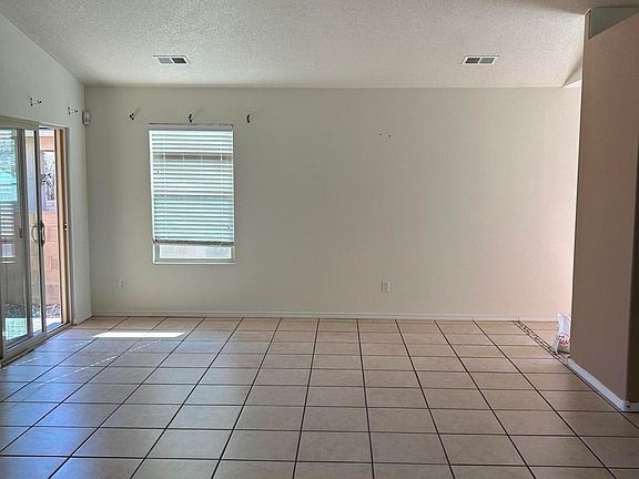 5th image of 2117 Margarita Dr SE