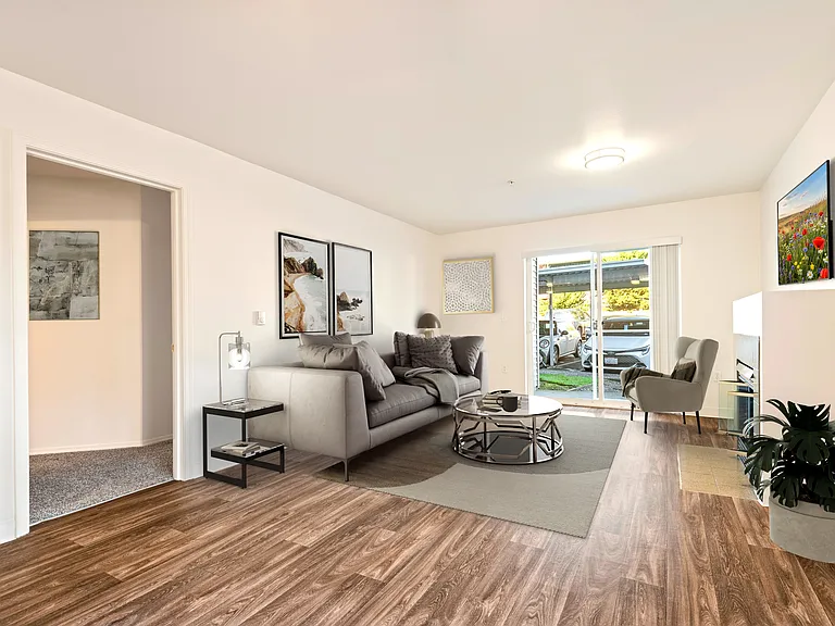 Valley Springs Apartments — Photo 14