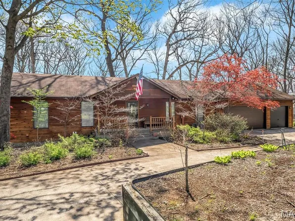 14 Fox Valley Dr, Lake Saint Louis, MO 63367