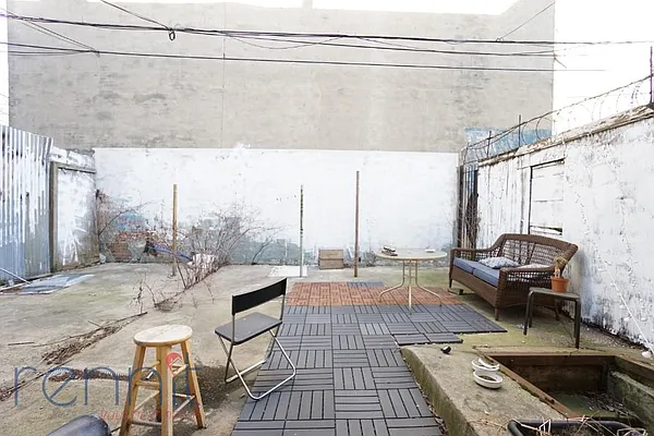 Rented by Rennit Inc. | media 40