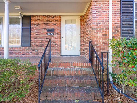 4th image of 1908 Gracewood Dr