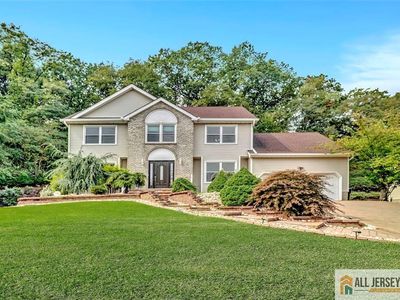 8 Christian Dr, East Brunswick, NJ, 08816