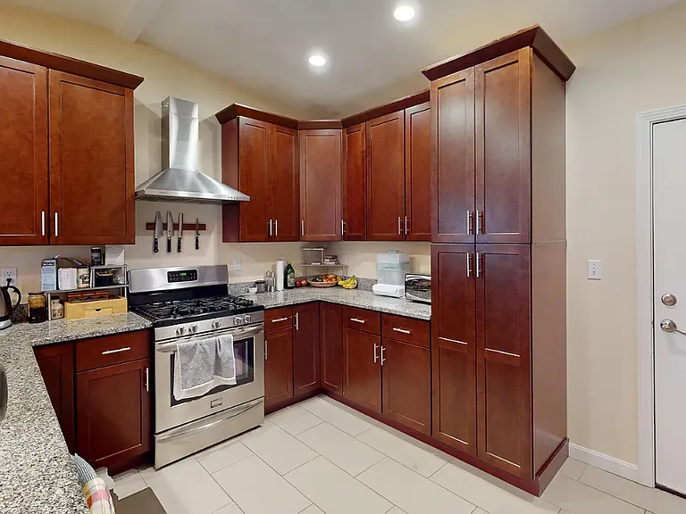 55 Cherry St #3 — Photo 3