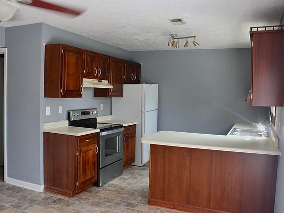 4th image of 310 S Keeneland Dr #B