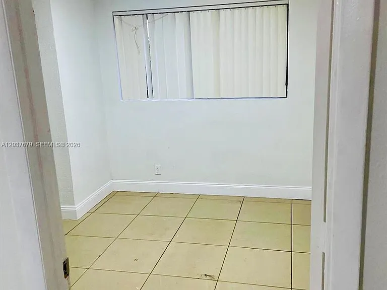 536 SW 6th Ter #536 — Photo 6