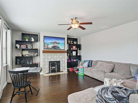 3rd image of 3605 Broadwick Ln