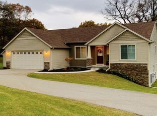 7903 Sable Valley Ct, Ada, MI 49301