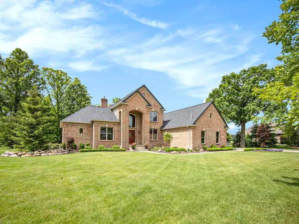 11412 Bayberry Dr, Romeo, MI 48065