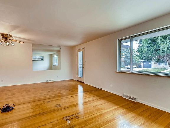 2nd image of 3541 W Hoye Pl