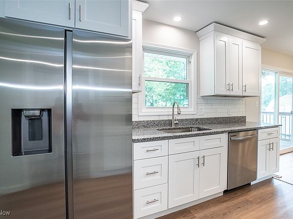 4th image of 6852 Glenella Dr