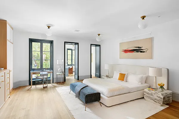 Sold by Compass | media 16