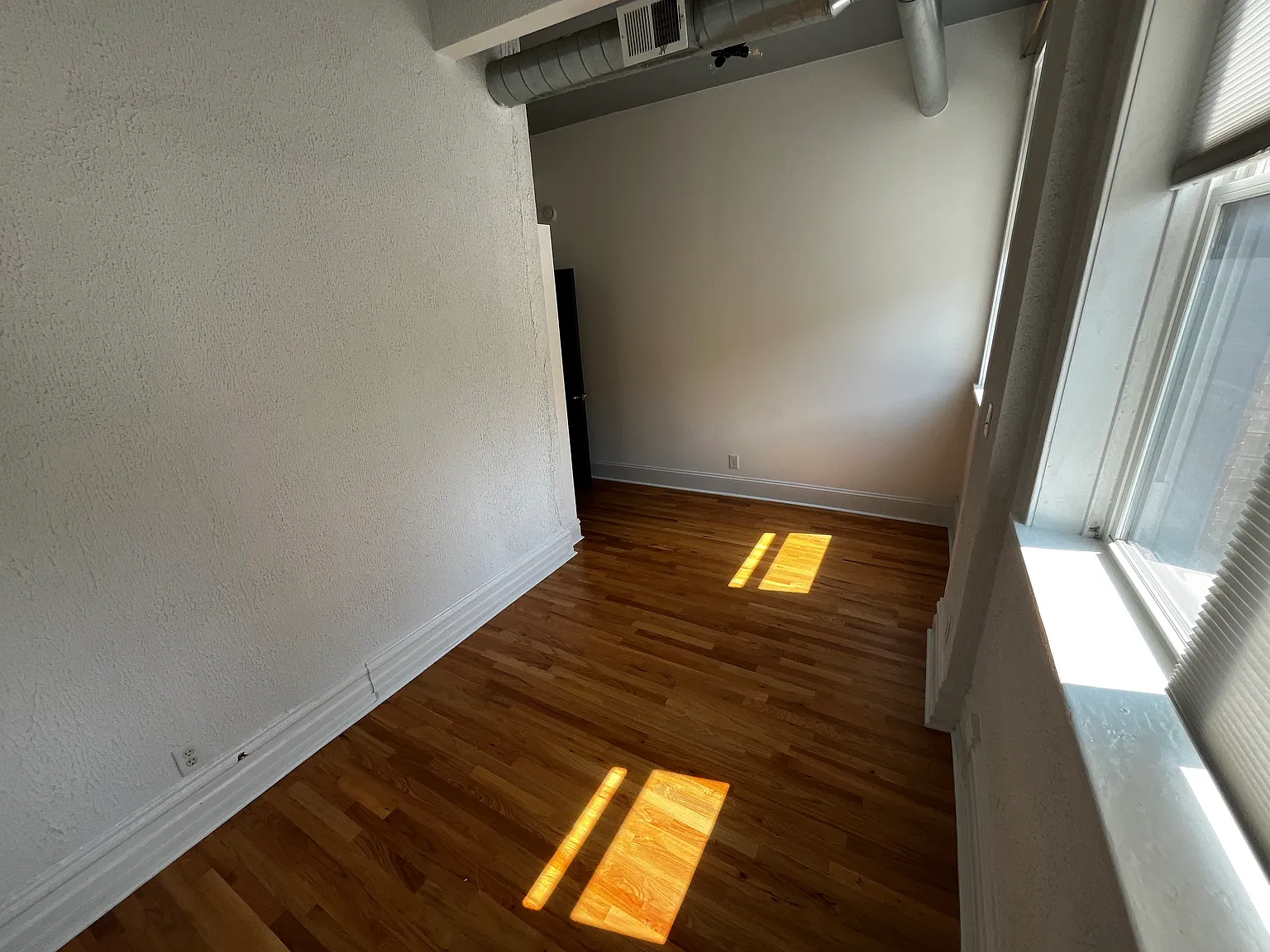2300 W North Ave — Photo 4