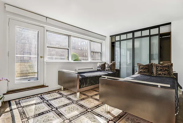 Sold by Compass | media 13