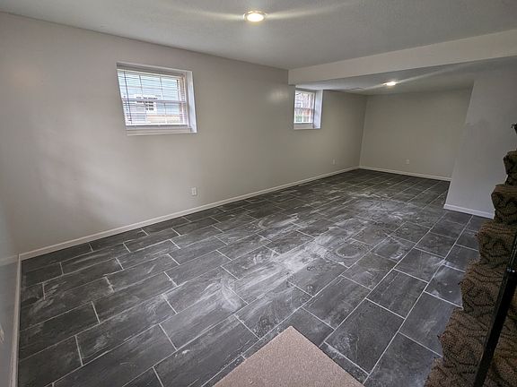 2nd image of 1005-1007 NW Range St