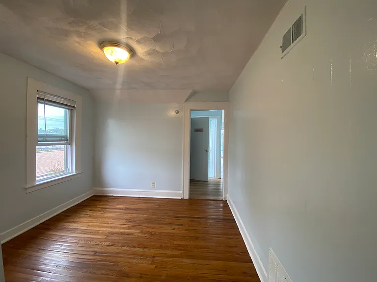 2484 Main St #3 — Photo 11