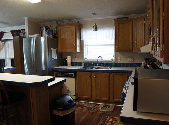 3rd image of 236 Sparkman Dr