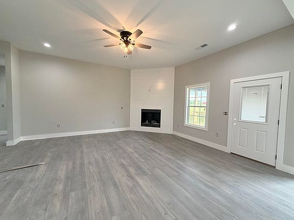 4th image of 213 Carhartt Dr