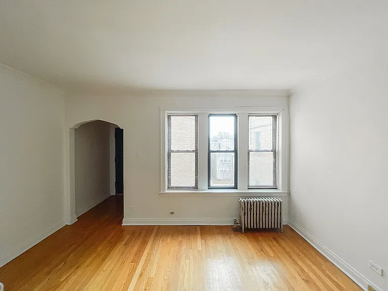 2542 W Summerdale Ave #3R — Photo 7