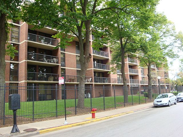 1st image of 2921 S Michigan Ave APT 304