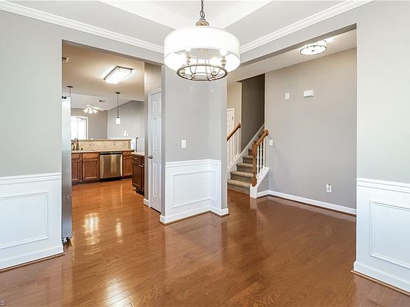 5th image of 4512 Treebark Ln