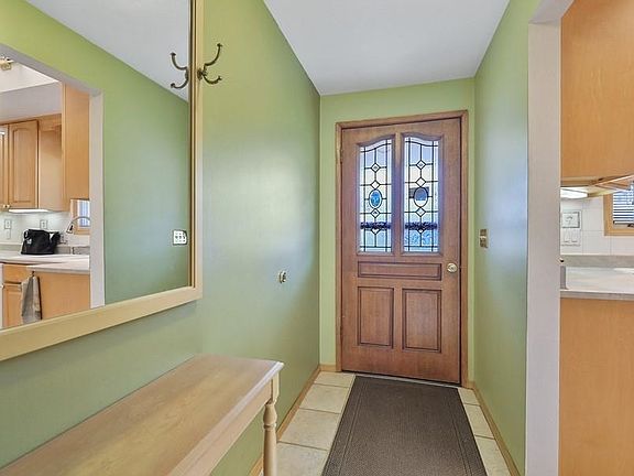 4th image of 6625 N Greenwood Blvd
