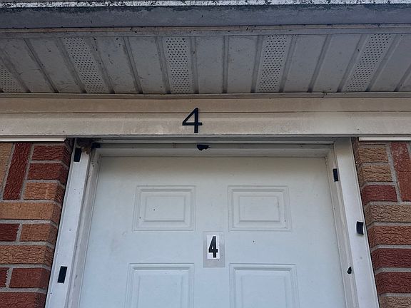 3rd image of 811 Scott St APT 4