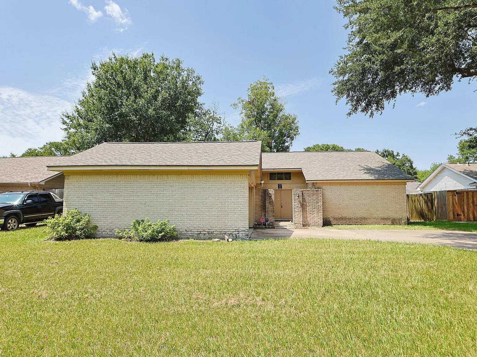 3 bed, 2.0 bath, 1548 sqft, $1,995 — Photo 3