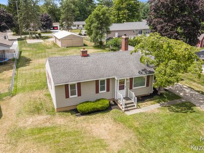 3901 Suburban Shores Dr NE, Grand Rapids, MI, 49525