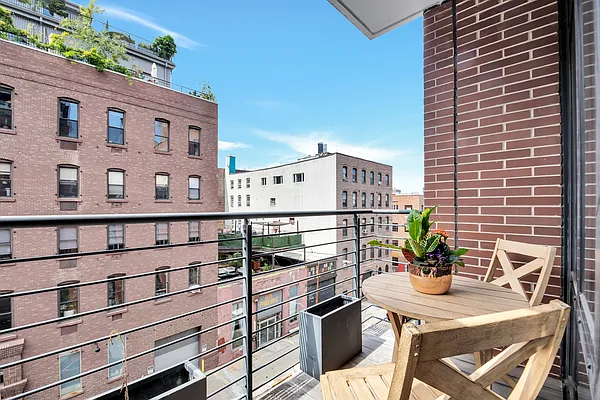 Sold by Compass | media 9