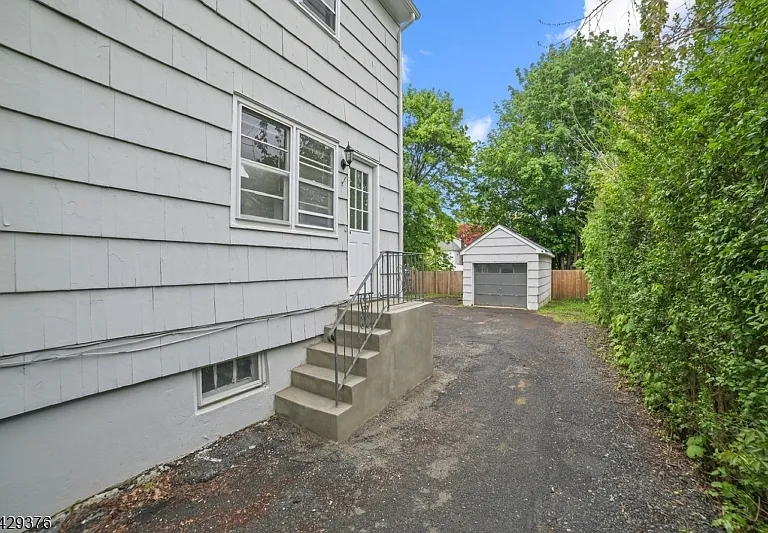 59 Bernards Ave #A — Photo 14