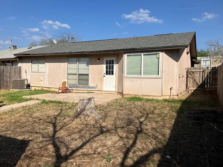 1237 Churing Dr — Photo 14