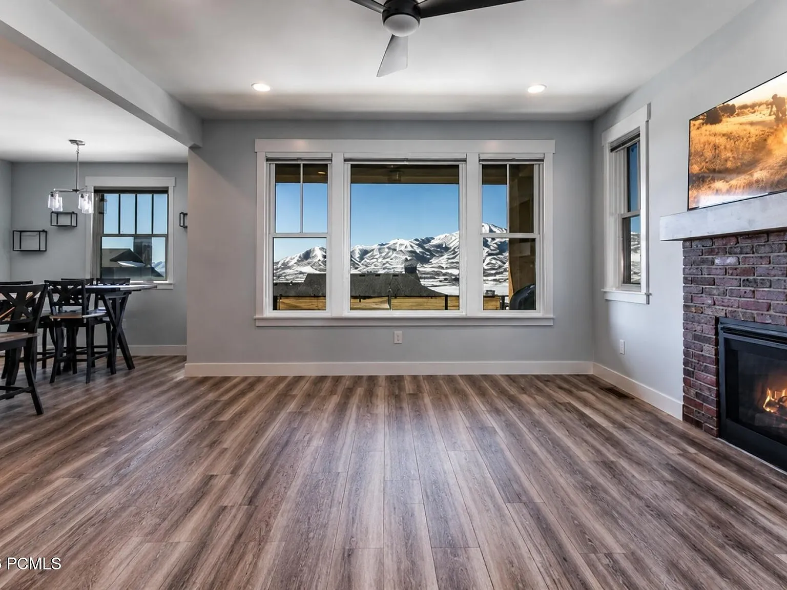 4 bed, 3.5 bath, 2388 sqft, $6,000 — Photo 2