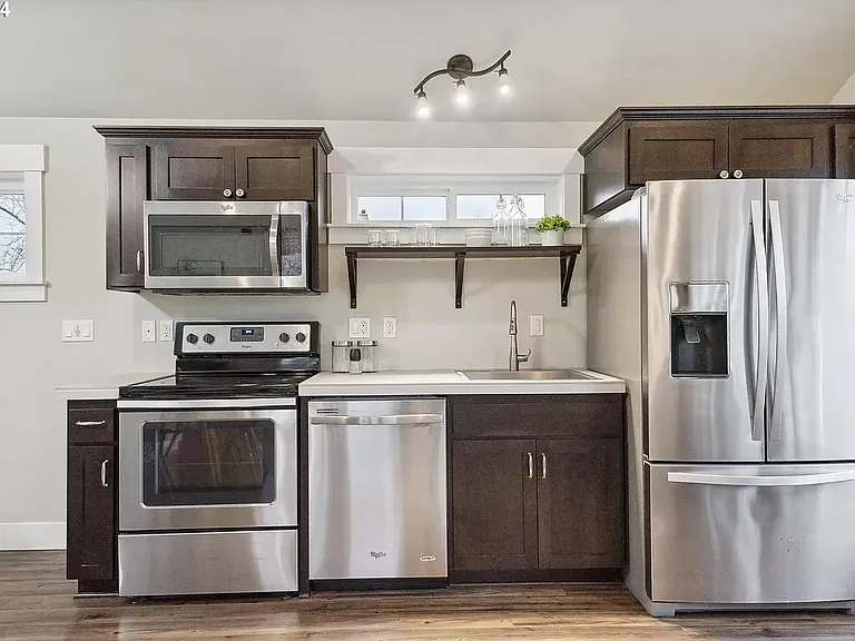 6239 N Curtis Ave — Photo 8