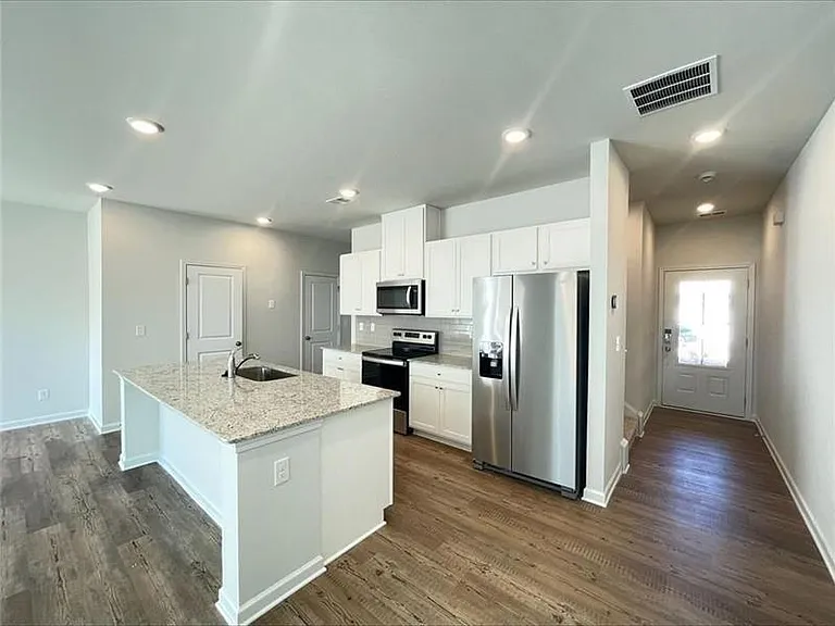 5333 Melbourne Ln — Photo 3