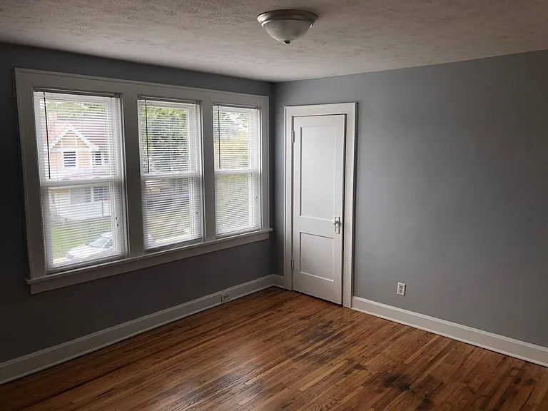 196 Dana Ave — Photo 15