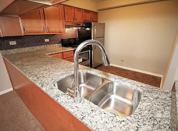 4th image of 427 S Cottage Grove Ave #427