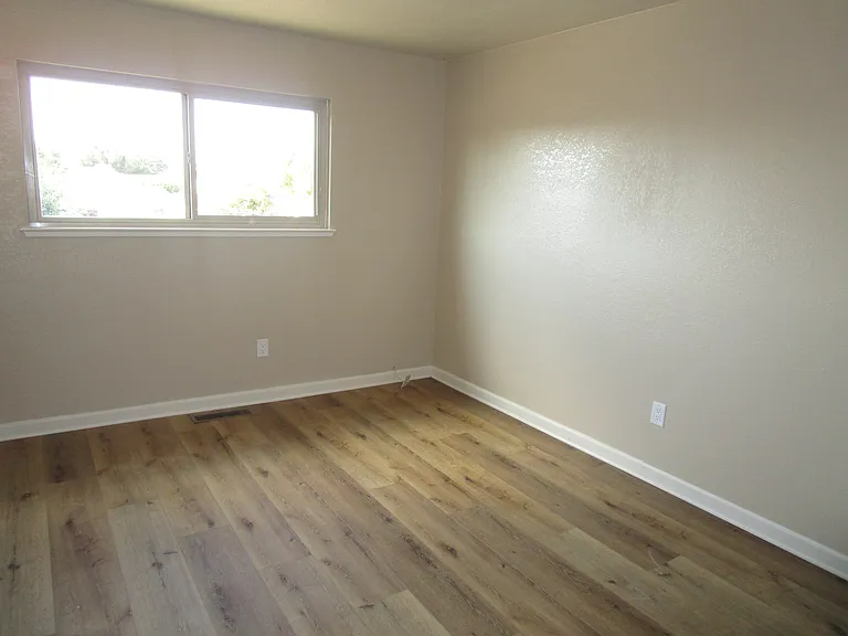135 Donnas Ln — Photo 14