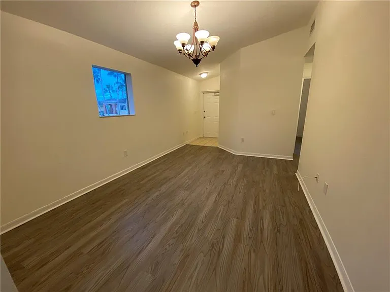 970 NE 34th Ave #204 — Photo 6