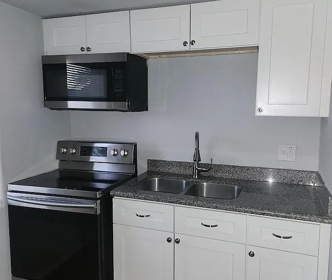 4042 S 17th St #15 — Photo 8