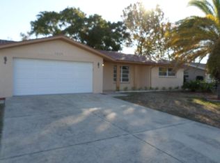 7636 Pineapple Ln, Port Richey, FL 34668