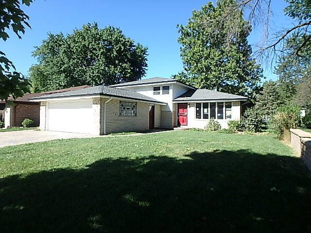 1st image of 10630 S Lori Ln